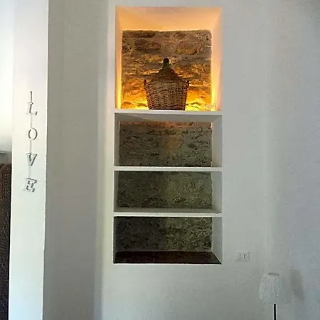 Pecunia 3* مانارولا